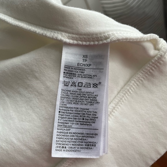 GAPFit Scuba Two-Way Zip Hoodie - Picture 3 of 5